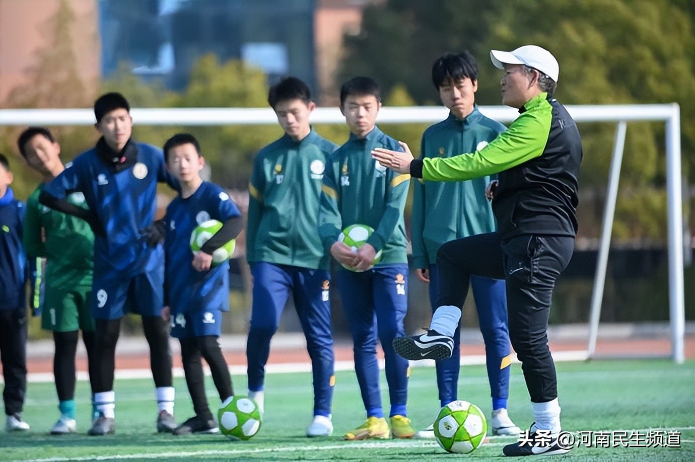 足球进校园大课间,足球进校园完整版