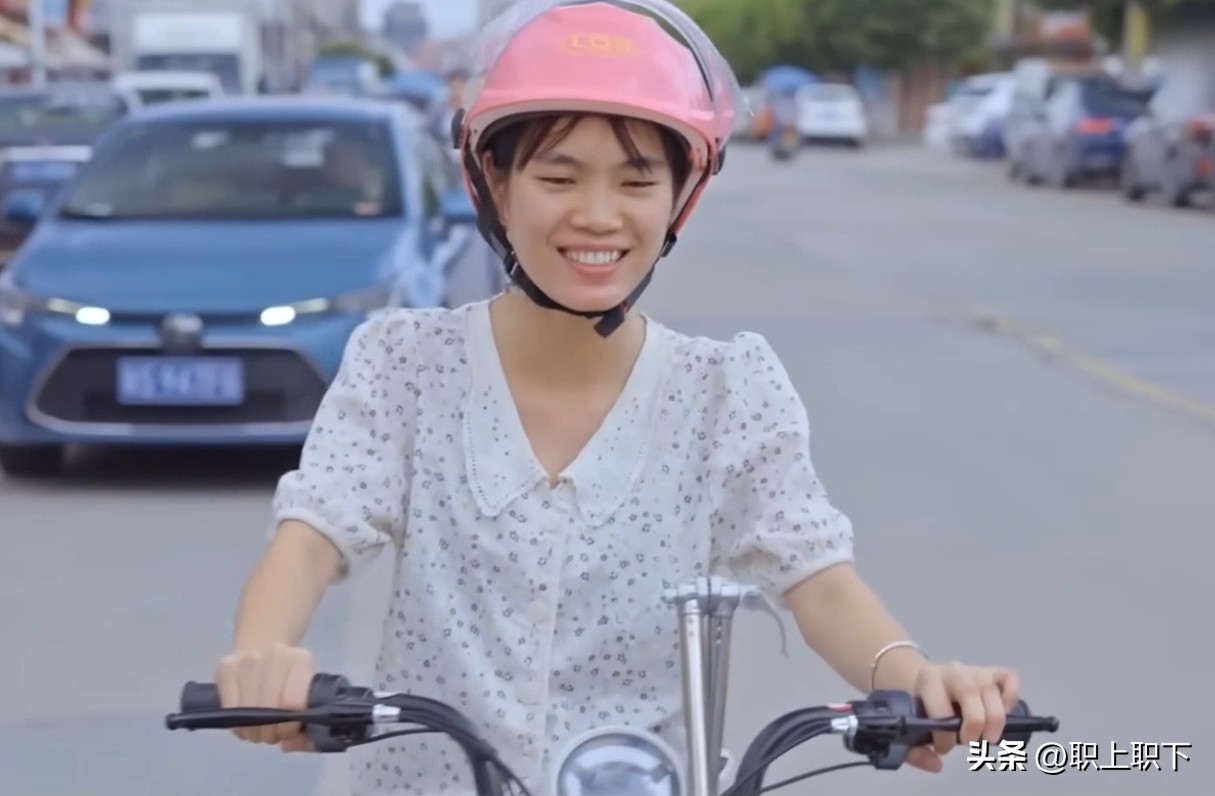 深圳22岁打工妹辞职考程序员后薪水比工厂还低，揭秘五种职业内幕