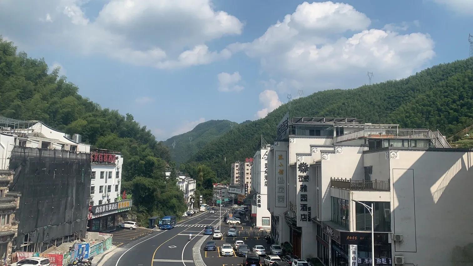 黄山北站到黄山风景区怎么坐车,黄山和黄山北哪个离黄山风景区近