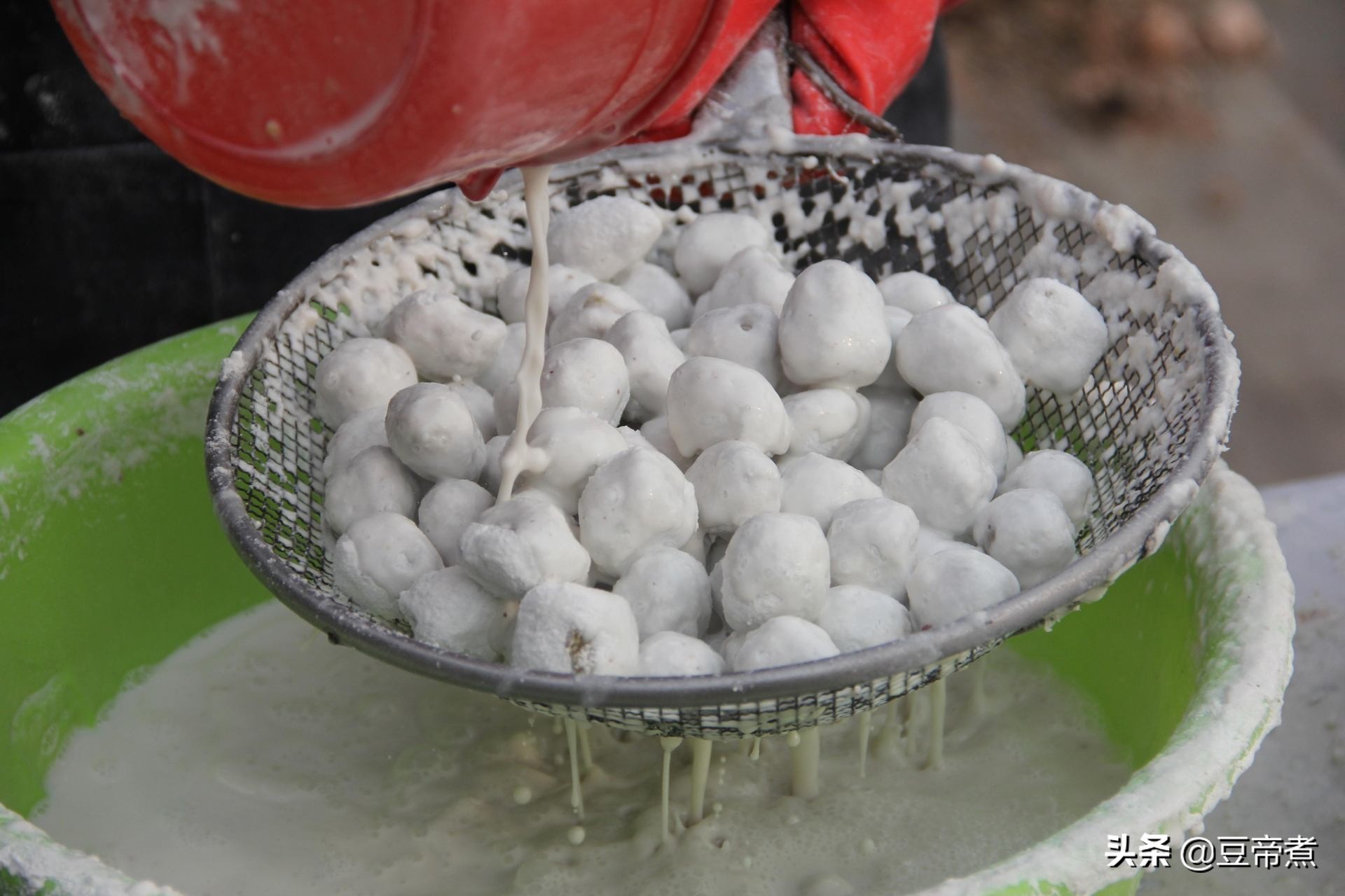 元宵节你吃的是元宵还是汤圆,不白吃元宵和汤圆有什么区别