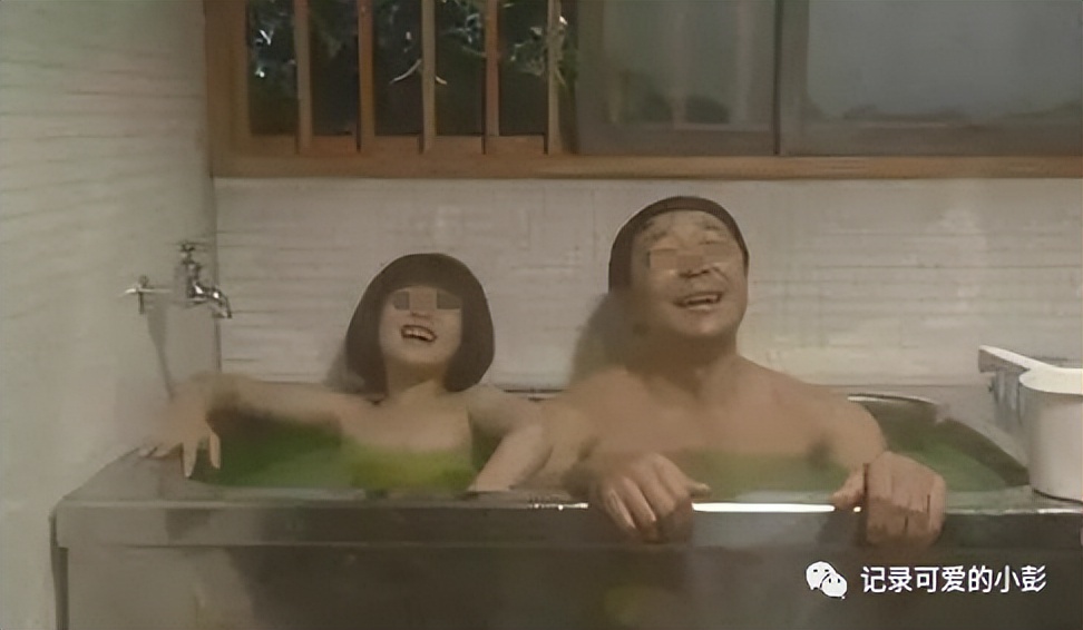 5岁女孩跟爸爸浴池洗澡后,每天说屁屁疼,医生检查后妈妈后悔了