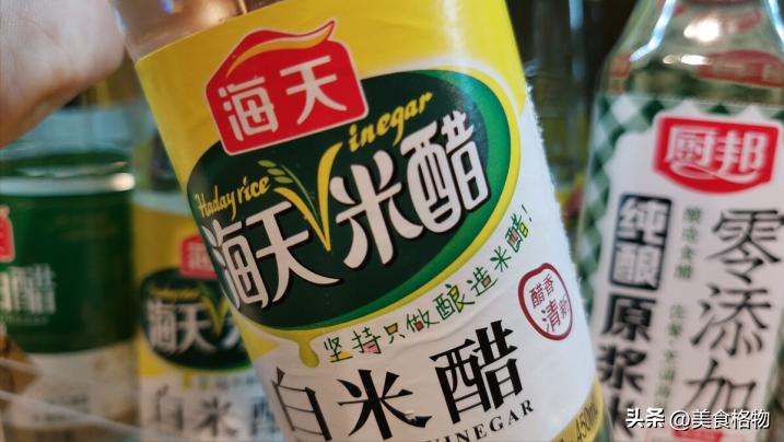 用完的牙膏千万别扔放在马桶水箱,用完的牙膏管不要扔