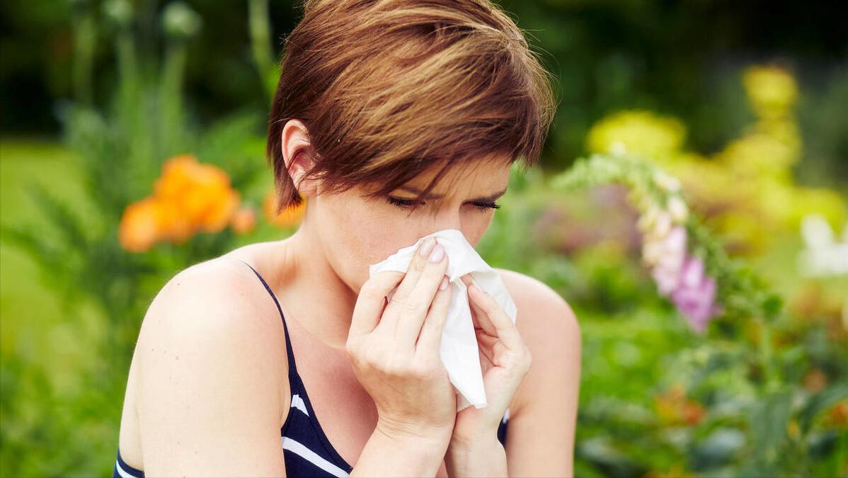 月经期打了个喷嚏会黄体破裂吗,黄体破裂是因为太激烈造成的