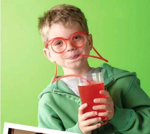 水管会“吃人”？台湾一工人修水管被吸入惨死，吸力从何而来？