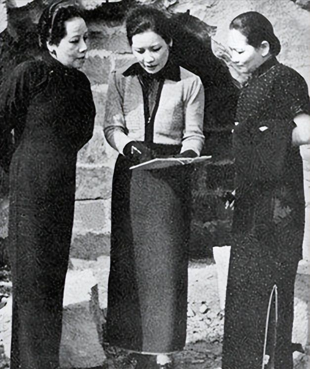 蒋介石到底有多风流？贴身秘书晚年披露真相，宋美龄做法令人叫绝