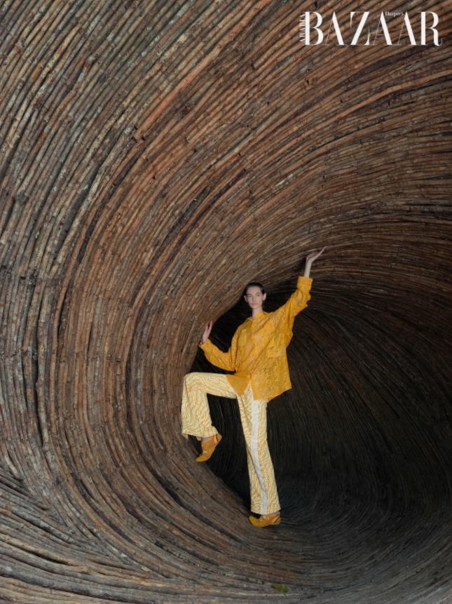 性感时尚的模特遇见大胆的时尚摄影师,会碰撞出怎样的性感火花?