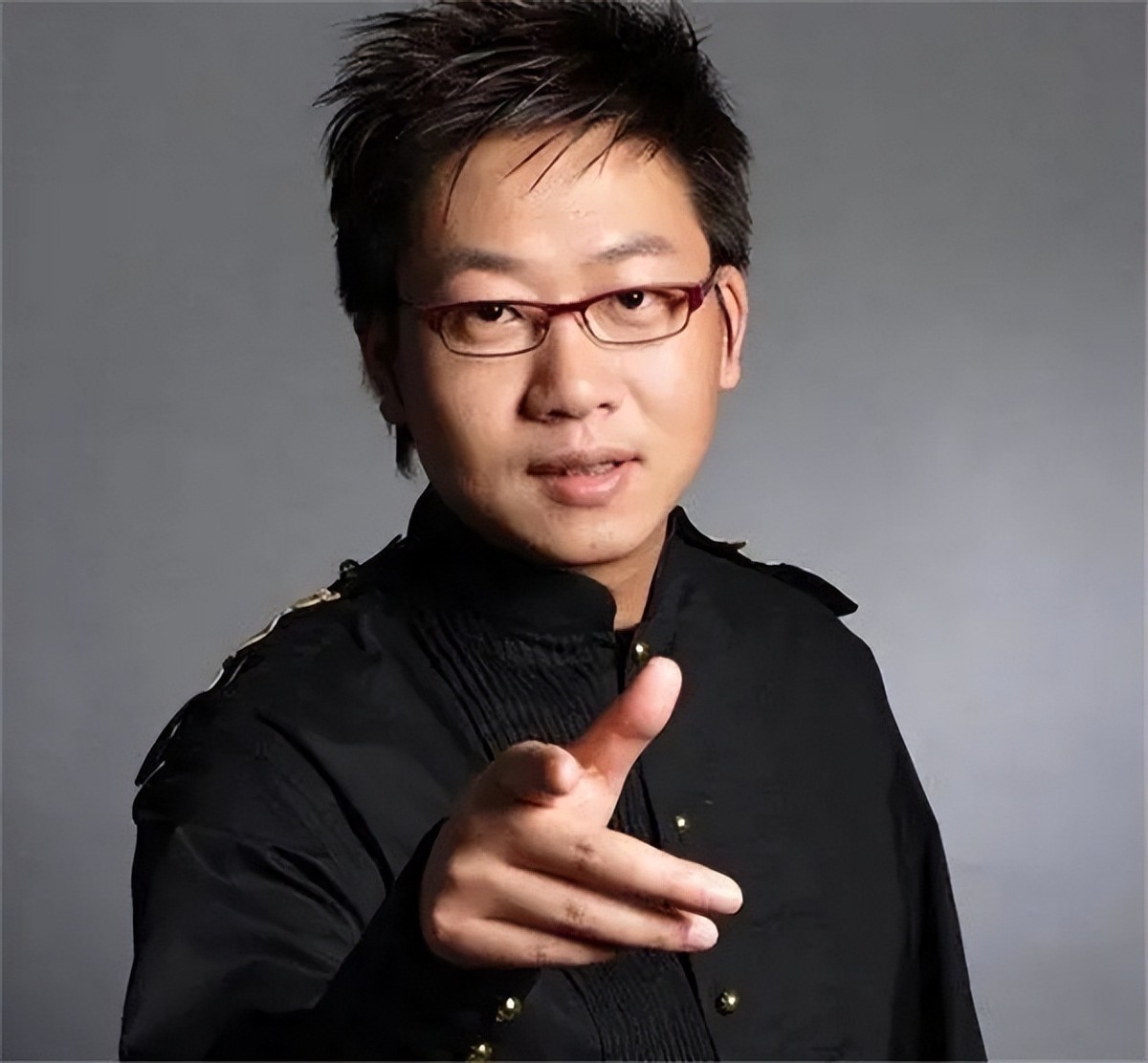 主持人林海的婚姻状况,主持人林海老婆个人资料简介