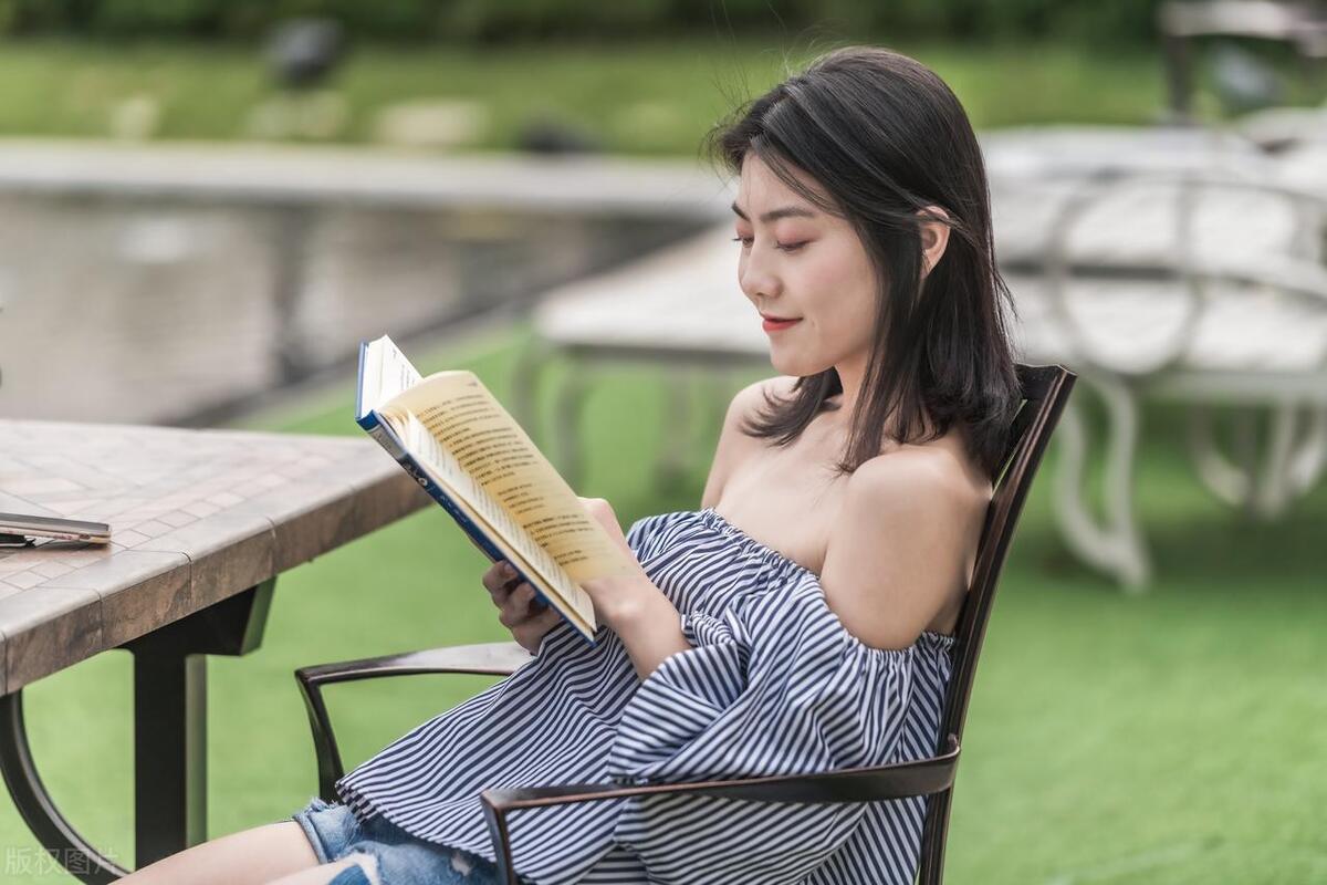 在老公车里发现了一支口红,在老公车里发现口红