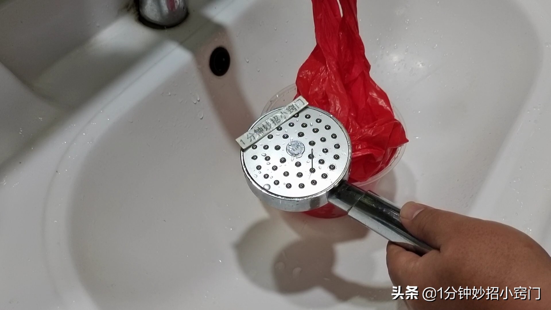 淋浴花洒堵塞怎么清洗醋加小苏打,淋浴喷头有点堵塞用小苏打可以吗