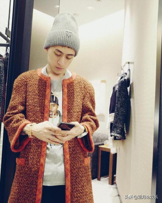 王思聪跟秦奋同款表,戴王思聪同款千万手表