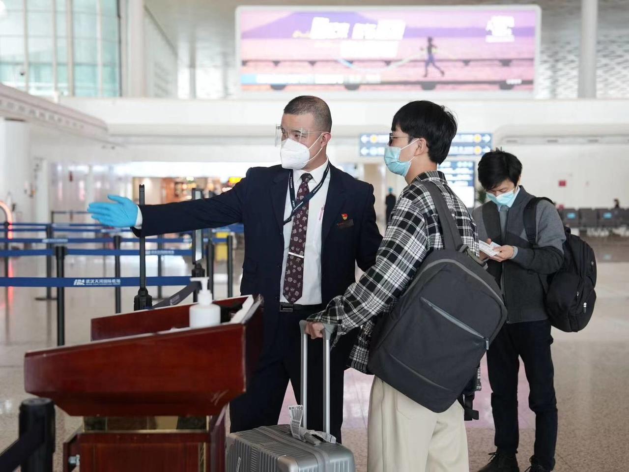 含wifi的经济舱、一站式柜台东航服务“上新”迎“五一”