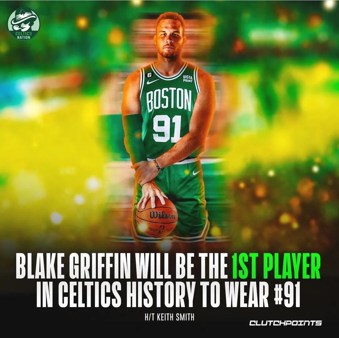 格里芬拿着活塞球衣,格里芬入选nba