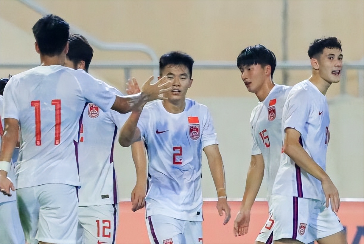 世青赛3-2逆转,爆冷世青赛3冠王1-3遗憾