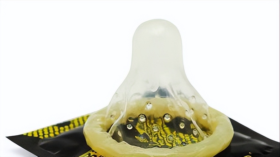 避孕套前面的尖尖有何用？关于避孕套的这些知识，男女都建议了解