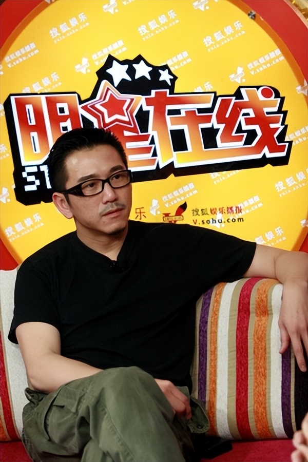 过气老戏骨窘况：农村走穴、直播捞金、情史混乱，晚节还值钱吗？