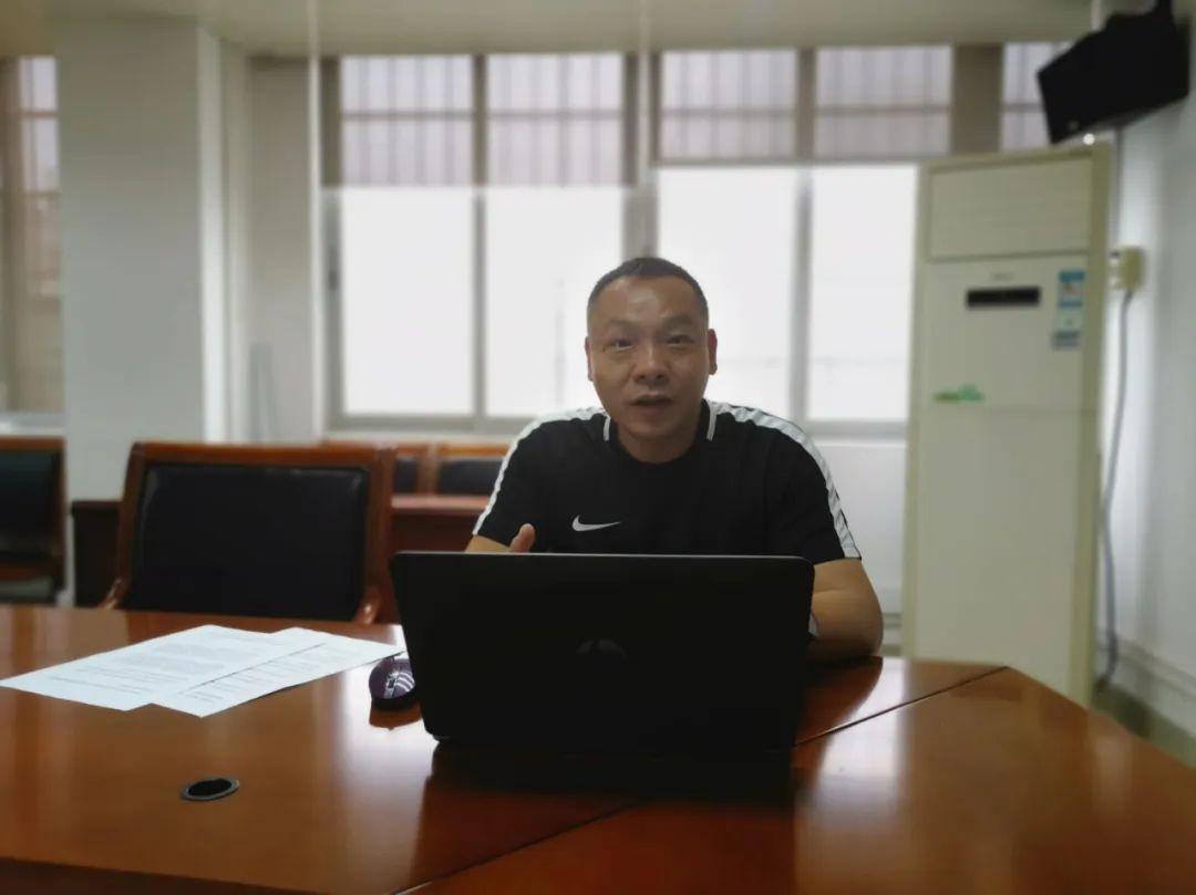 足球专项考试颠球教学,足球考试颠球教学