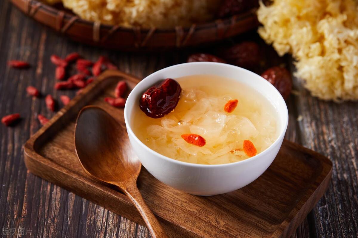 暑热天气试试这两道汤美味又解暑,4款汤清凉解暑汤可多喝