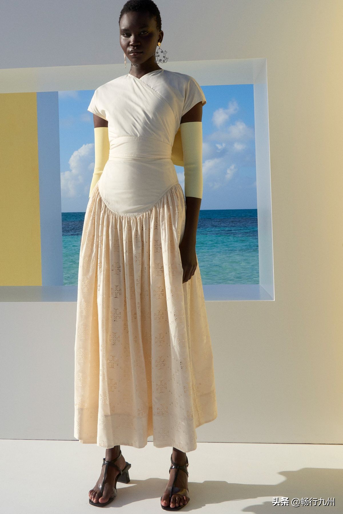 toryburch明星开衫穿搭,toryburch清爽春夏穿搭