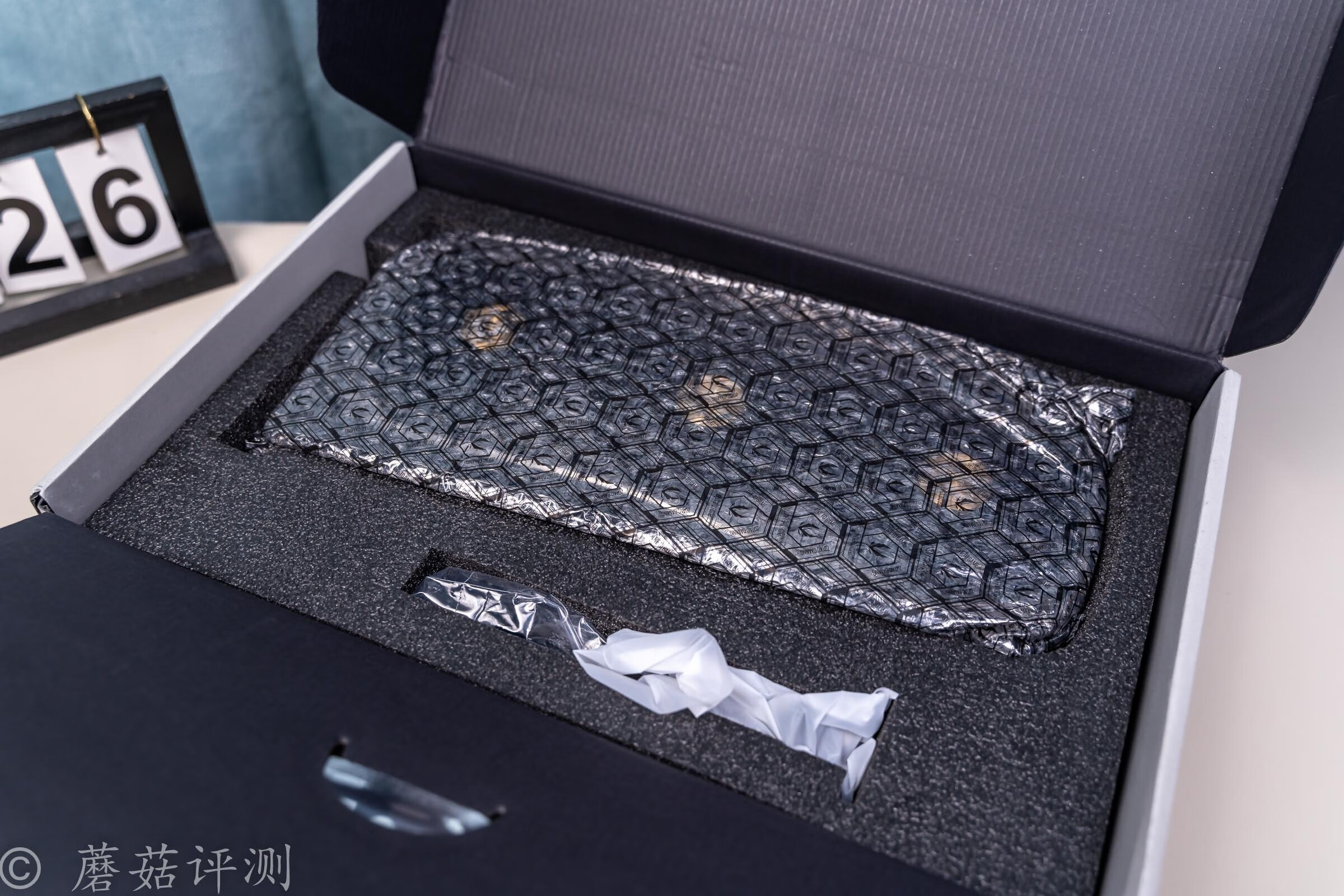 外观精致，散热优秀，适合干活，索泰RTX4090AMP显卡评测