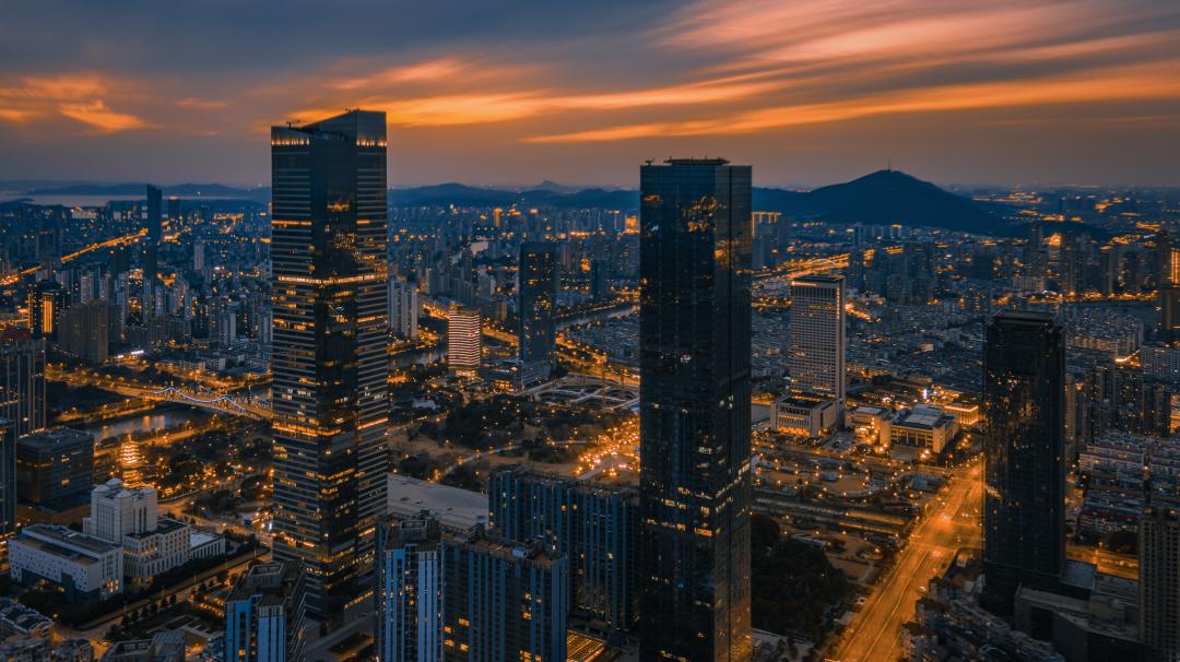 邱震海：挣钱靠聪明，保钱靠通透