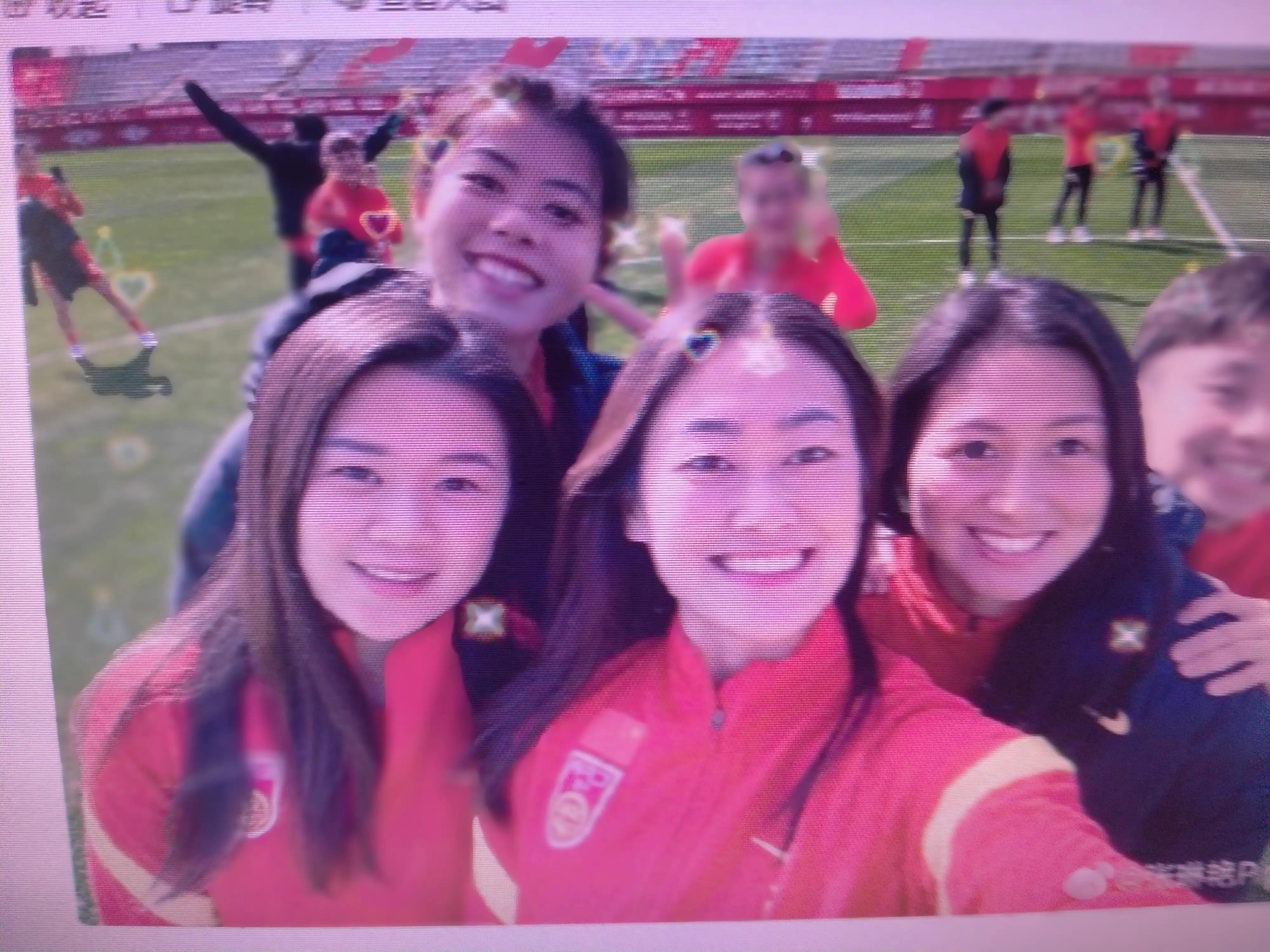 中国女足张琳艳恒大足校过人,中国女足张琳艳头球慢放