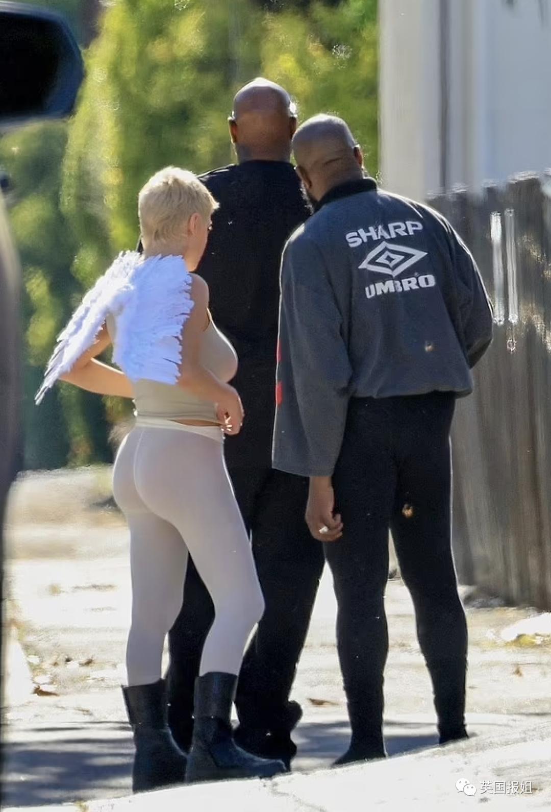 侃爷妻子bianca怪异穿搭,侃爷妻子黑色蚕蛹装