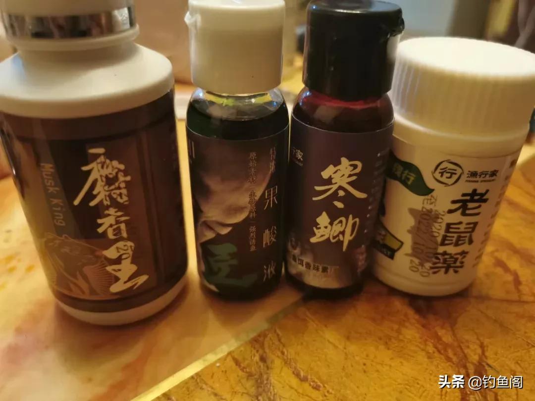 冬天黑坑鲫鱼散炮用什么添加剂,夏天黑坑鲫鱼用什么添加剂