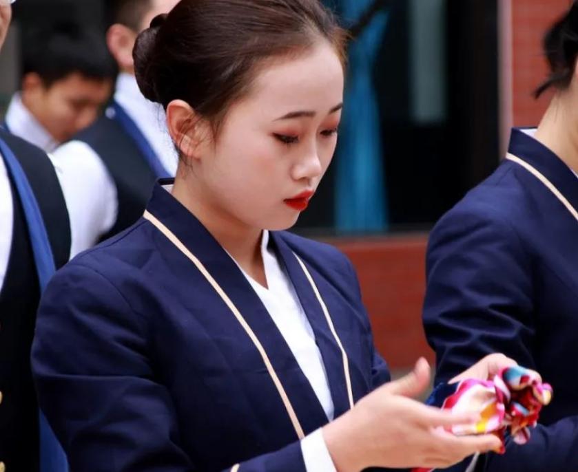 报考这五种专业就业不用愁,专科生最吃香的六大铁饭碗专业