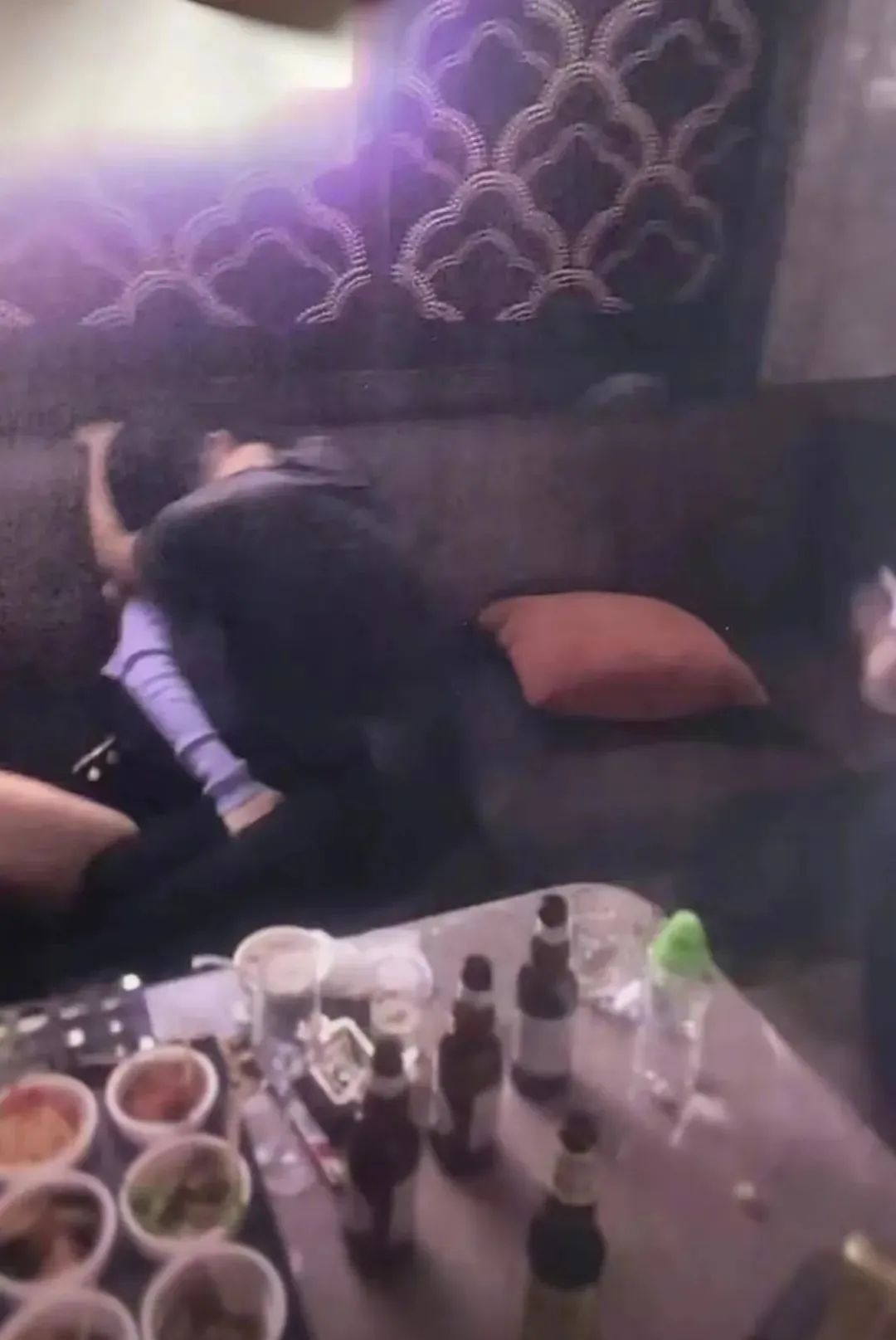 名利场｜|失控的小汪和他身边的女人们……