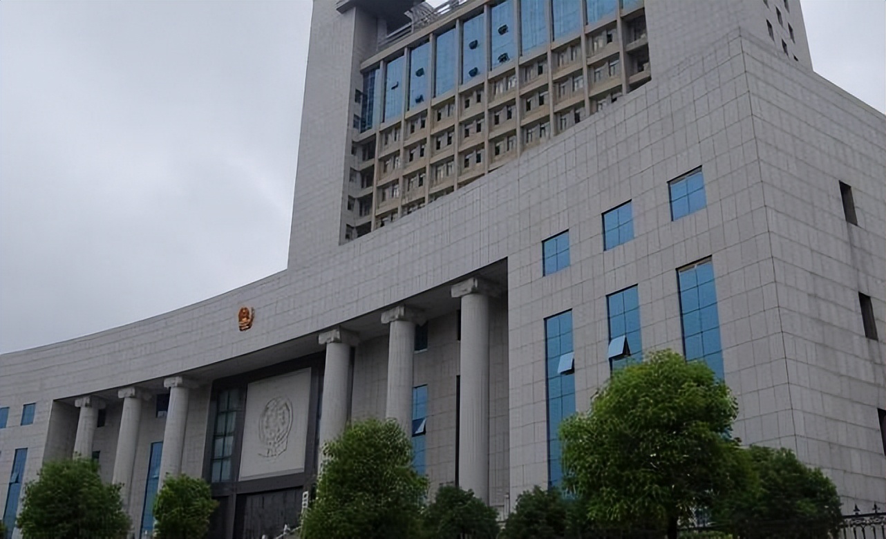 太无耻了，36岁男子在酒店直播嫖娼被抓了现行，最终获刑14年半！