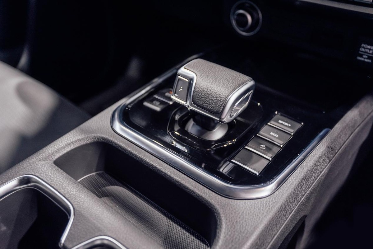 2023新款铃拓落地价,全新铃拓四驱要多少钱