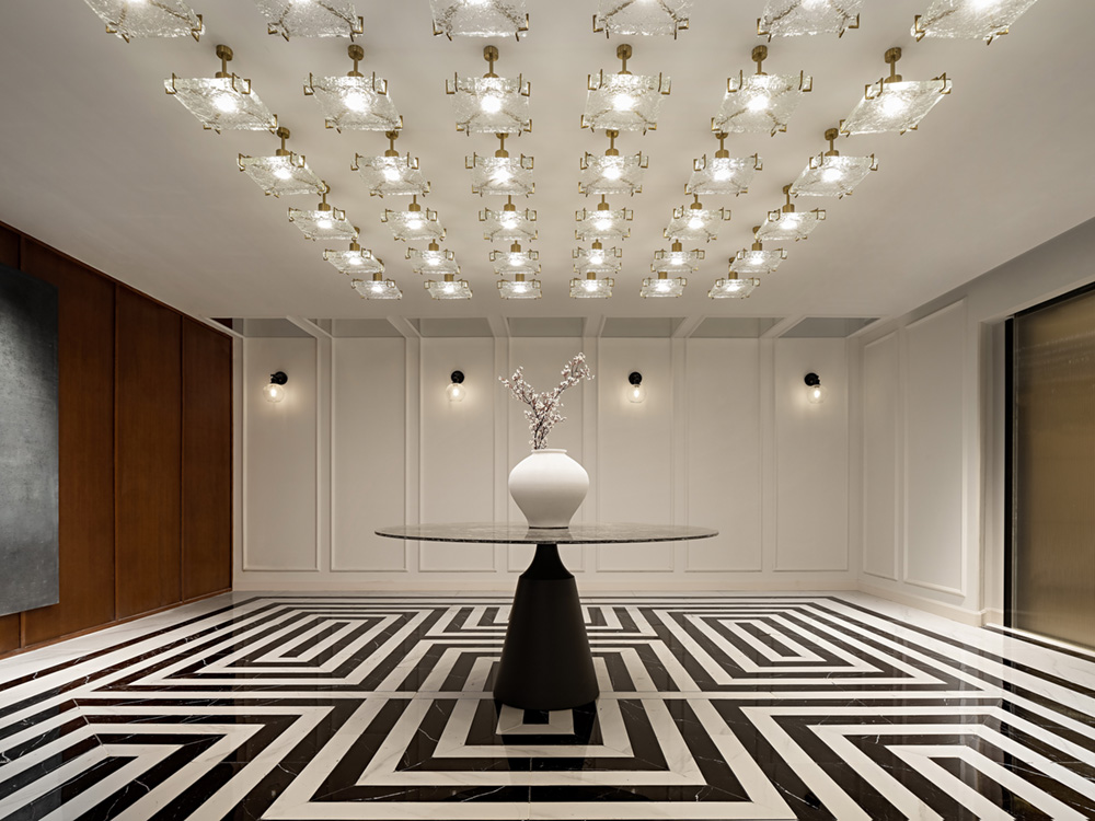 熙攘老街中的“后花园”大巭服饰深圳办公设计欣赏