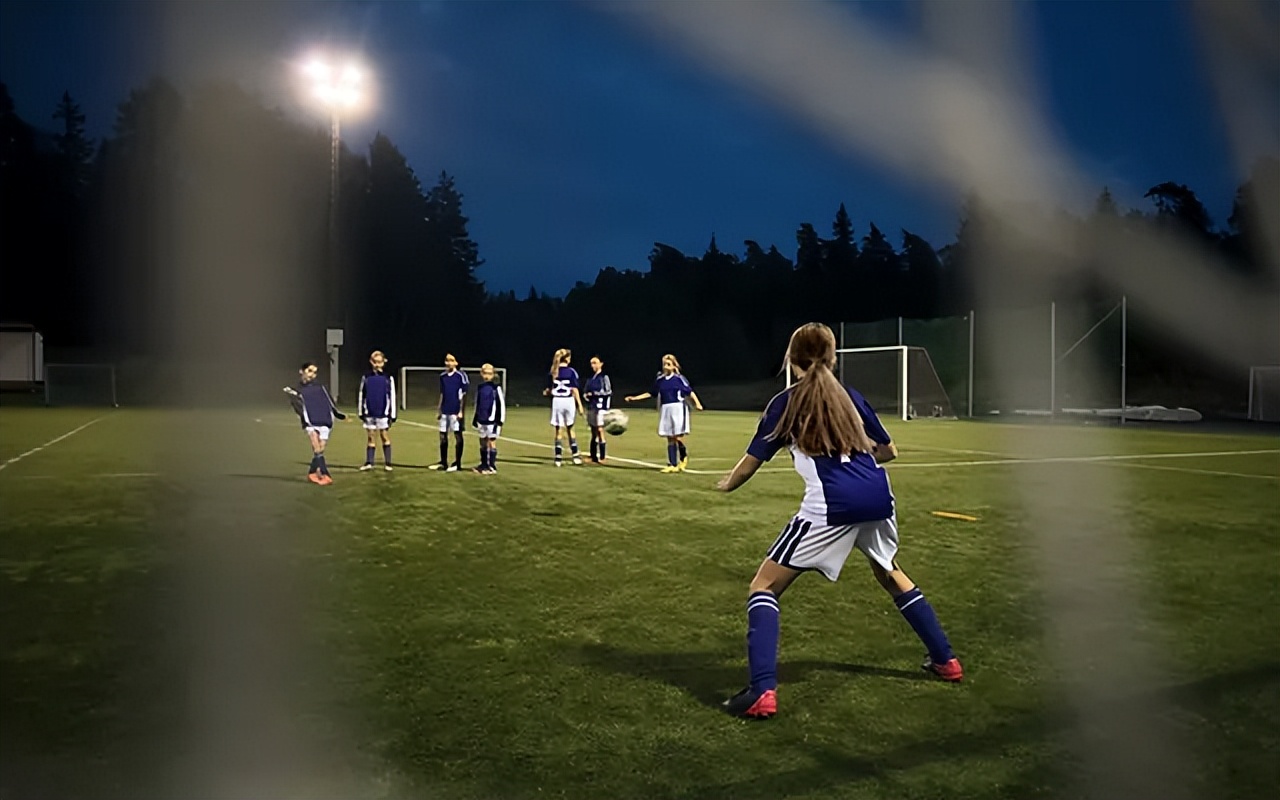 足球明灯英联杯,英联杯足球比赛时间表格