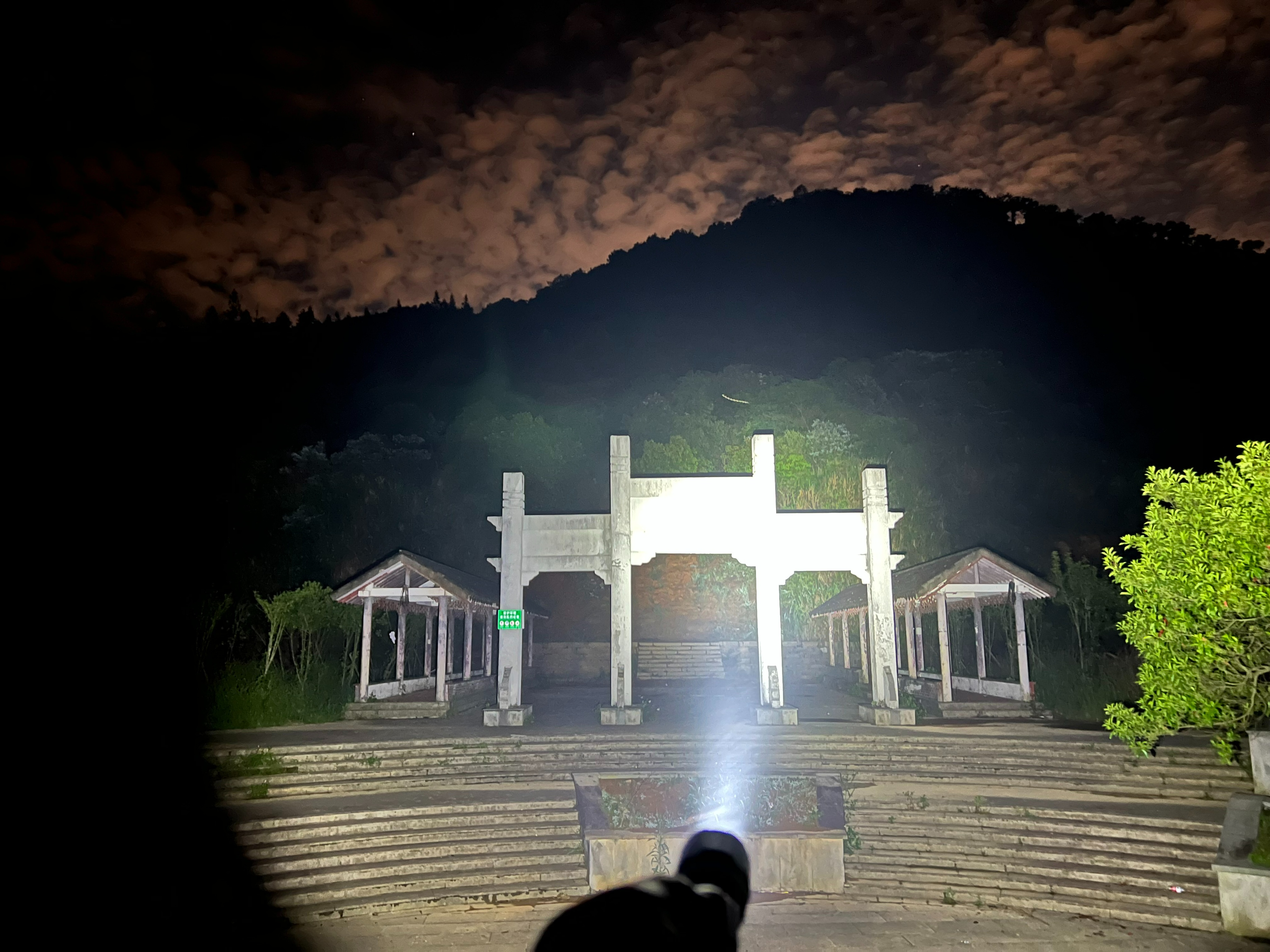 fenixtk22手电评测,fenixtk20uev2.0战术手电