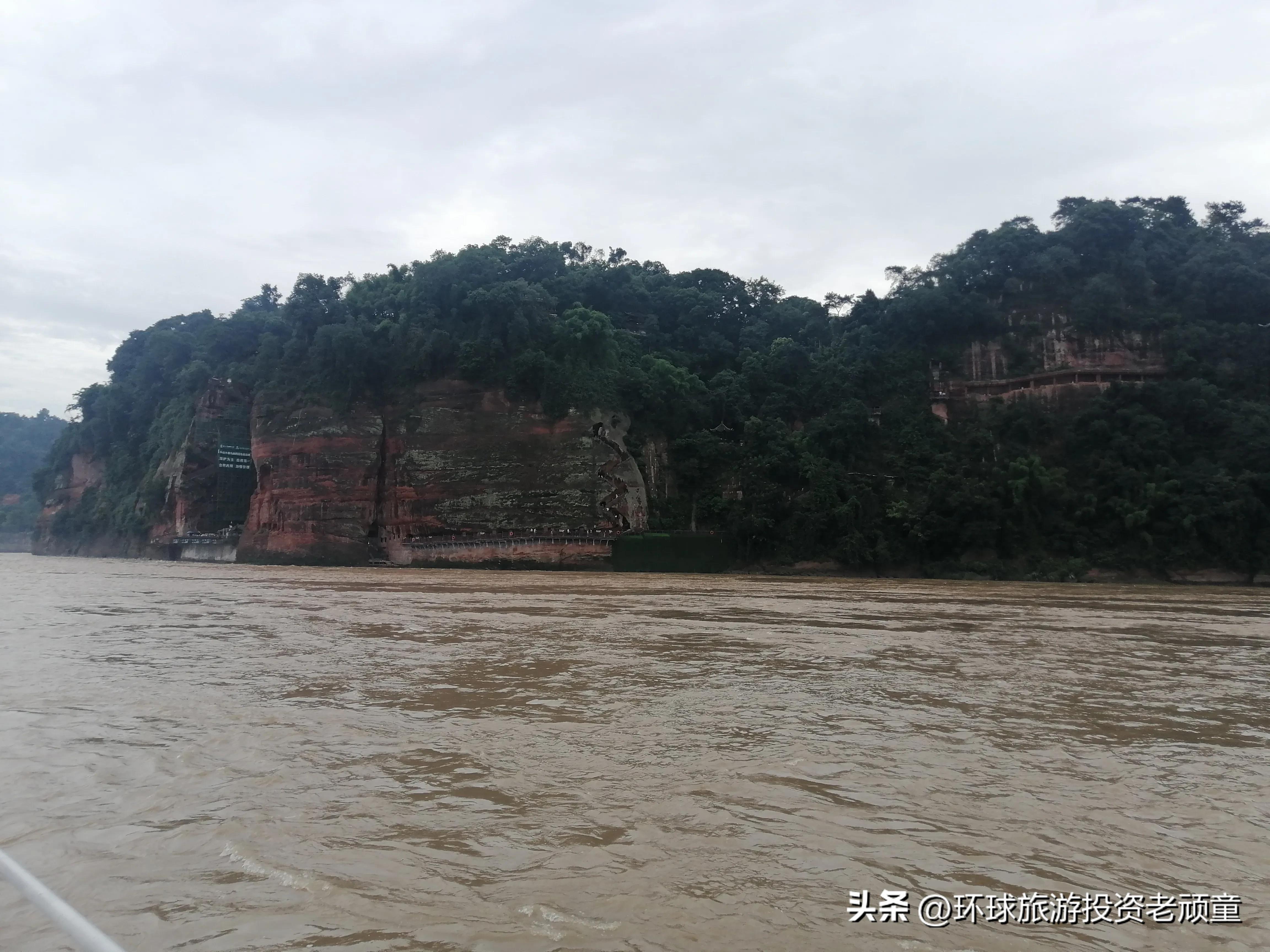 期货螺纹钢每手价格怎么低了,螺纹钢期货价格与什么有关