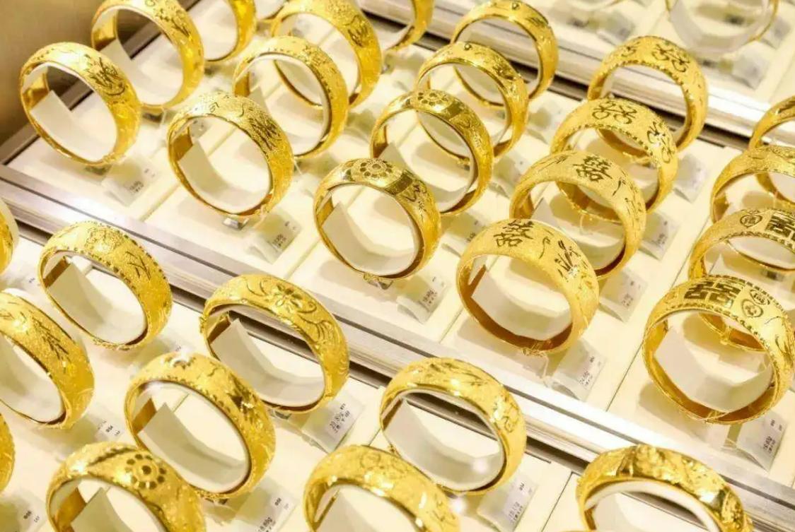 周生生和周大福周六福哪个好,周大福周六福周大生周生生关系