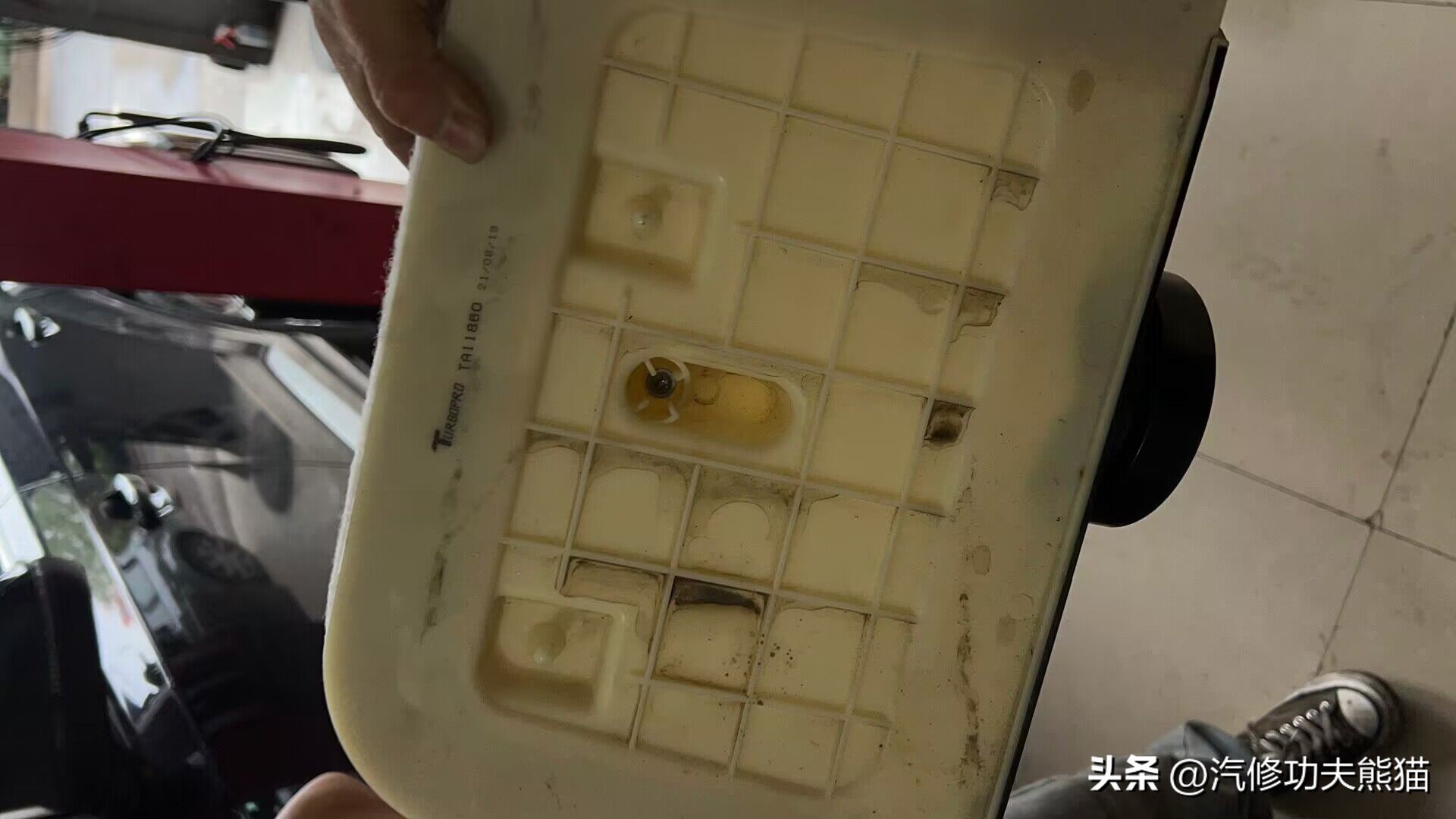 新款奥迪q72.0t保养,奥迪q7做大保养需要更换哪些