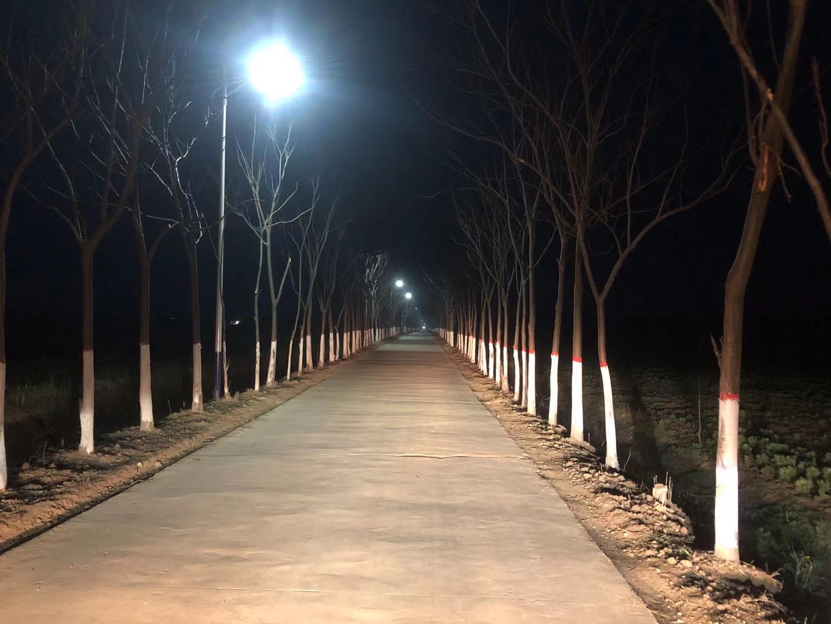 一般楼顶太阳能可以使用几年,太阳能路灯使用方法