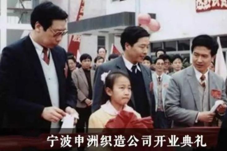 花1亿给员工包车,20年没人离职!他跟996对着干,却年入226亿