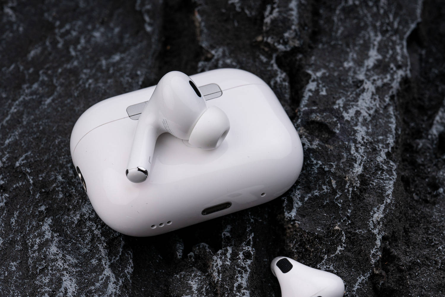 bose三代和airpodspro2代对比,boseqc3和airpodspro2降噪哪个好