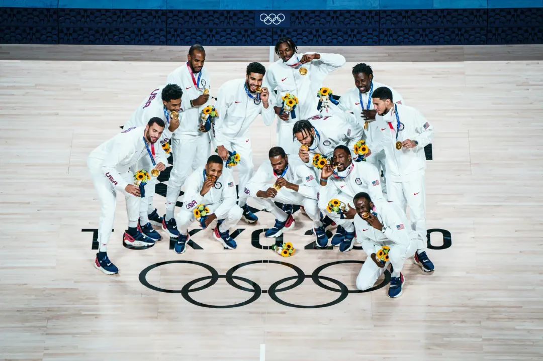 里夫斯官宣,里弗斯签约雄鹿