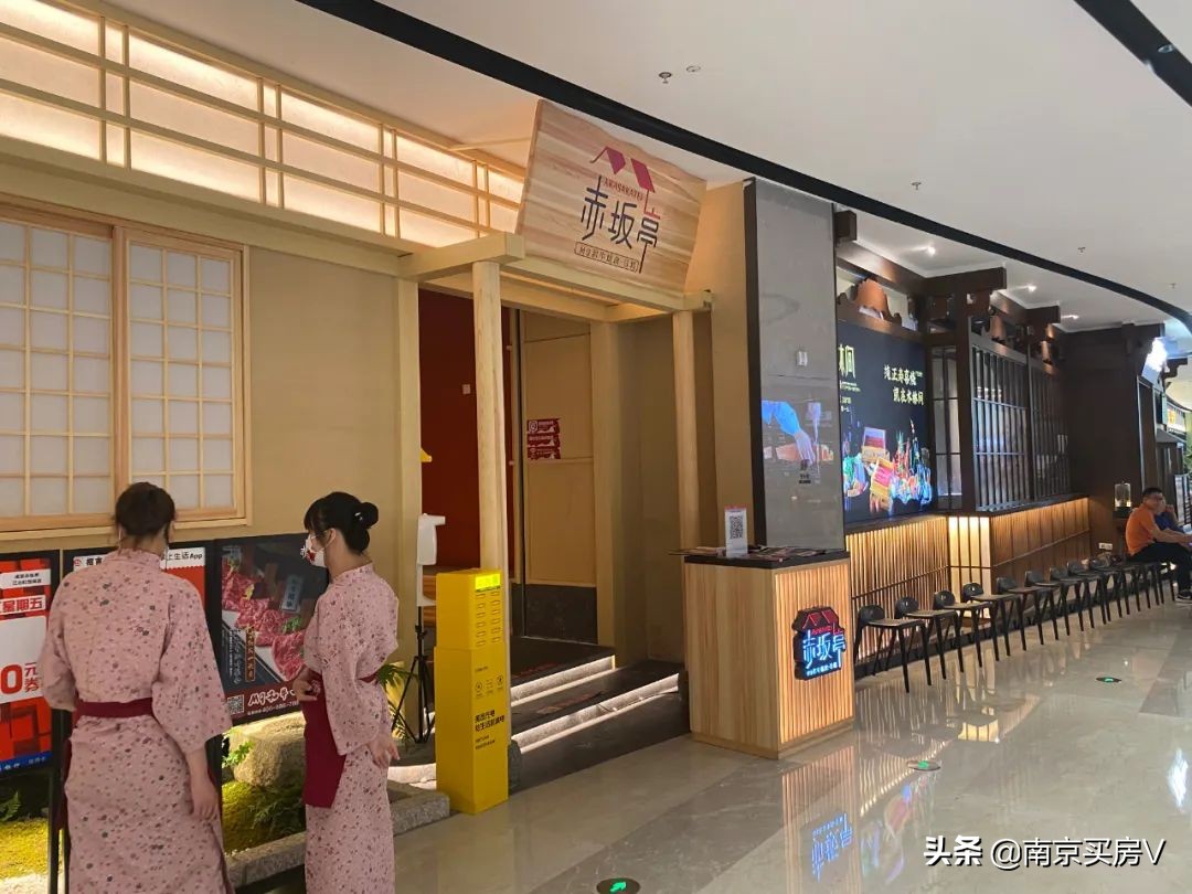 开业半年，来自江北虹悦城的降维打击