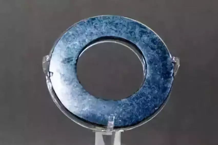 浅谈——鉴别古玉沁色