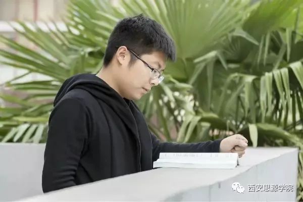 愿你以梦为马不负韶华考上大学,愿同学们以梦为马金榜题名