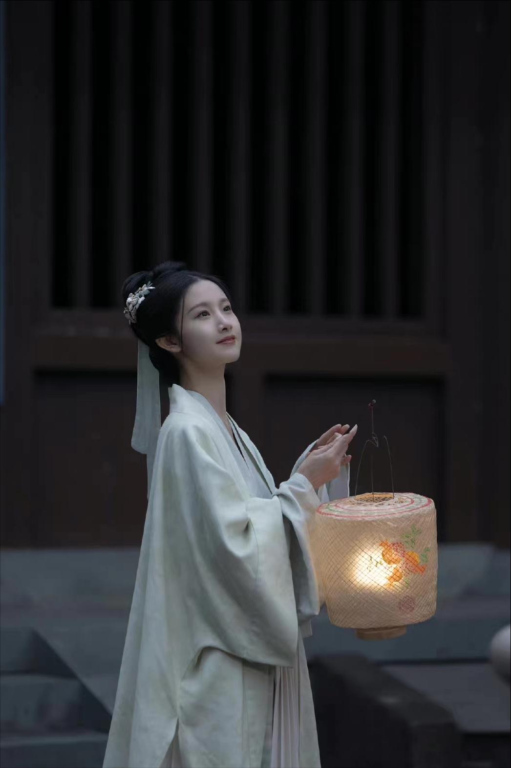 习惯于想你，也习惯了寂寞