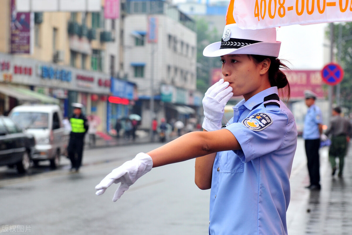 交通事故被人撞伤了怎么处理,交通事故撞伤走保险怎么处理