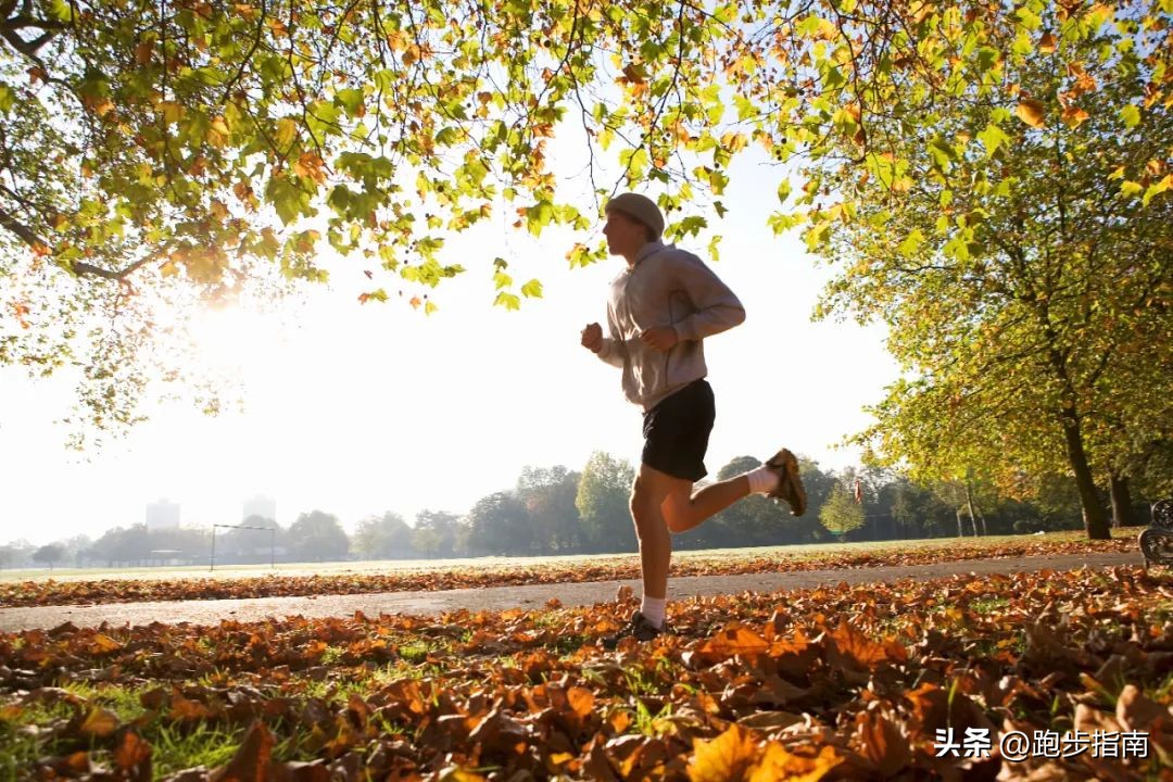 痛风的人跑步,痛风脚疼该休息还是多走路