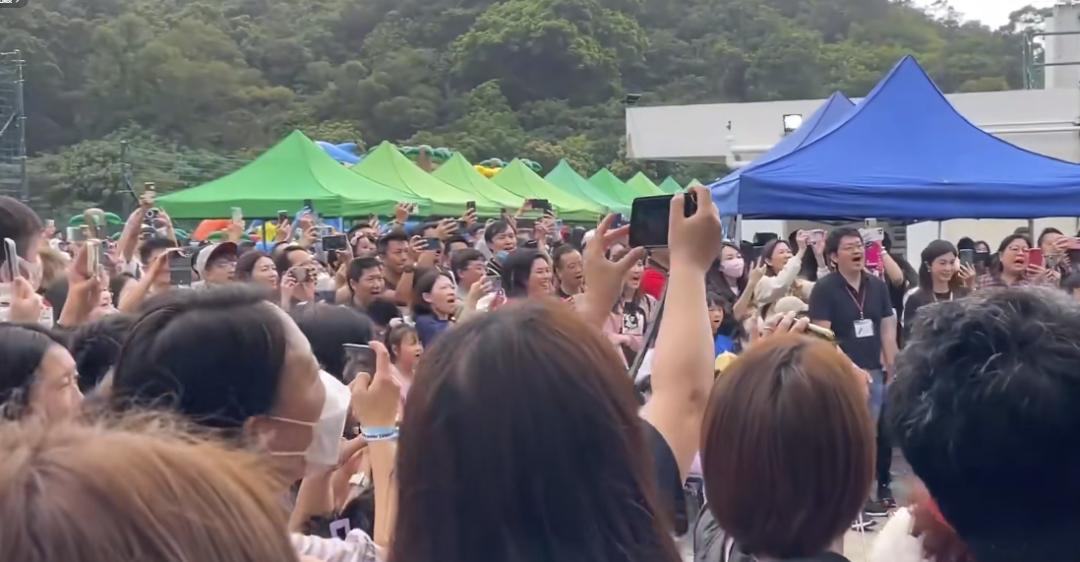 “港圈太子爷”街上收破烂，一天只赚60块！