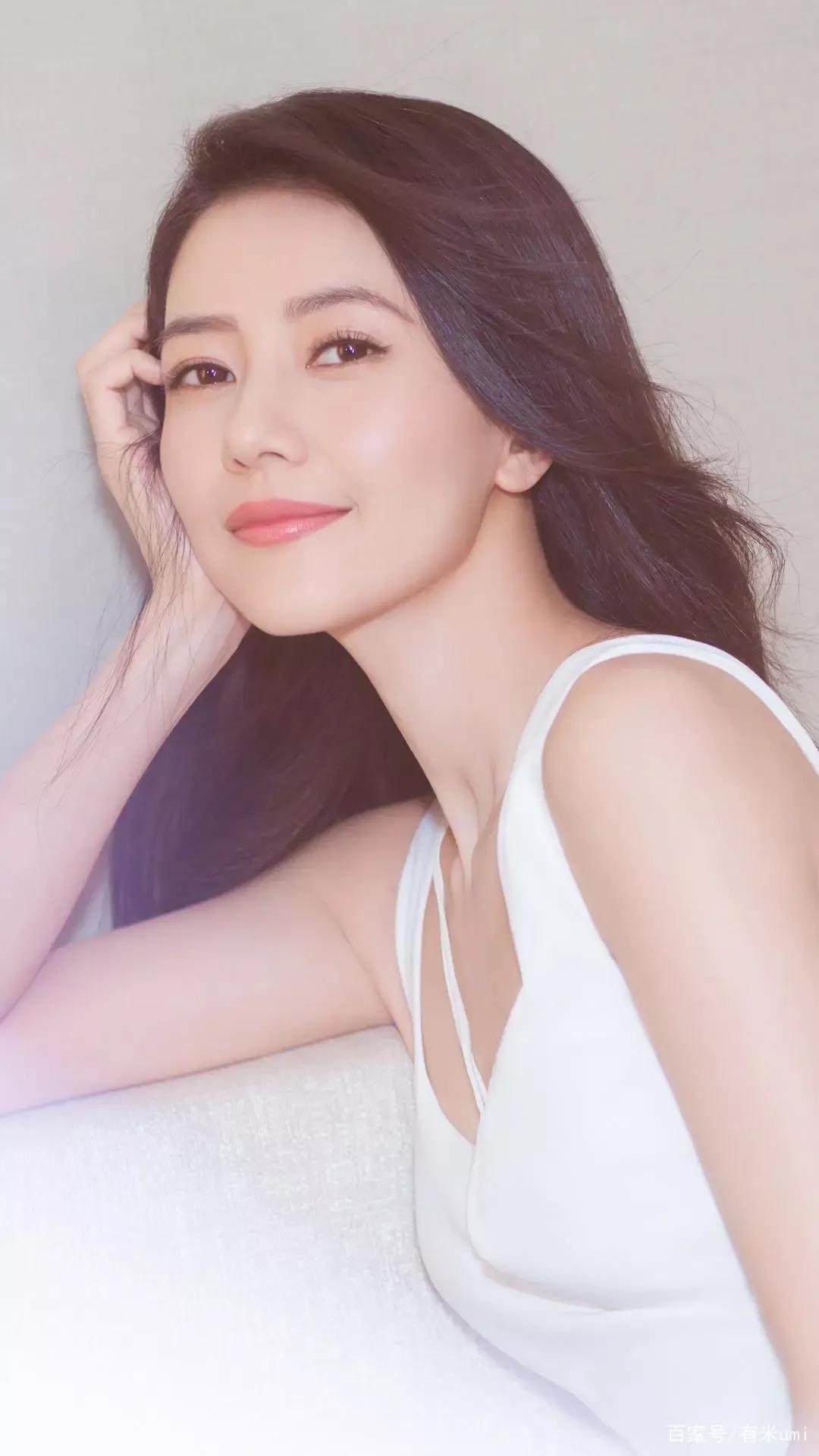 刘亦菲宋轶蓝色礼服,刘亦菲和宋轶谁更美