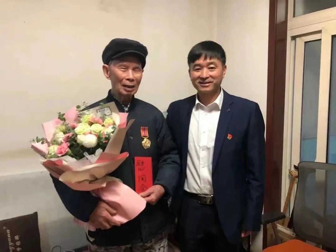 拥军商家之假日租车陈洪兵